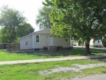 1417 N Monroe St, Litchfield, IL 62056 
