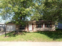 1726 Memorial Dr, Pekin, IL 61554 