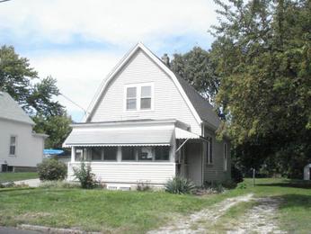 1025 W Gilbert Ave, Peoria, IL 61604 