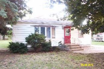 701 Wayne Dr, Machesney Park, IL 61115 