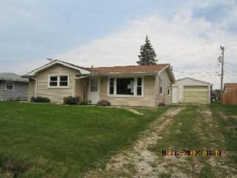 2416 11th St, Silvis, IL 61282 