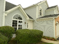6893 Hampton Cir, Gurnee, IL 60031 