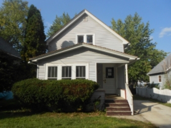 430 Linden Ave, Aurora, IL 60505 