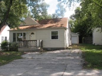 223 Kenwood Dr, Round Lake Park, IL 60073 
