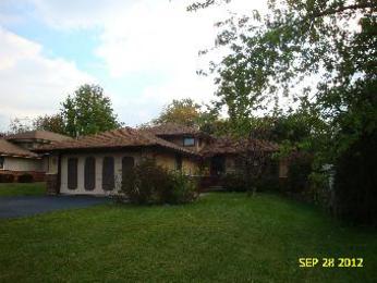 0n121 Beverly St, Wheaton, IL 60187 