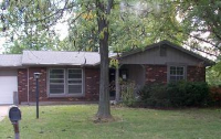 708 Saint Anthony Dr, Godfrey, IL 62035 