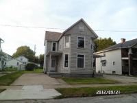 818 Douglas St, Bloomington, IL 61701 