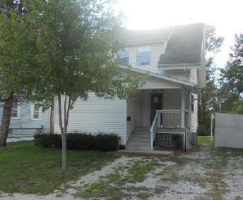1034 Johnson St, Carlinville, IL 62626 