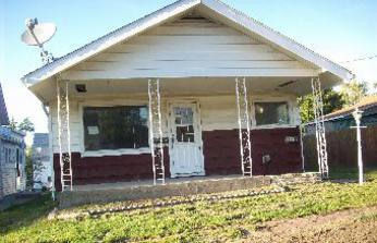 285 W Vine St, Canton, IL 61520 