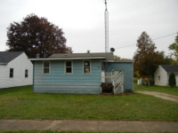 717 Dewey St, Harvard, IL 60033 