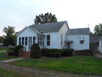 405 N Court St, Tuscola, IL 61953 
