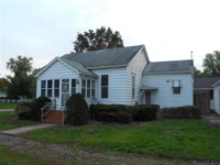 405 N Court St, Tuscola, IL 61953 