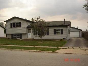 816 W 12th St, Belvidere, IL 61008 