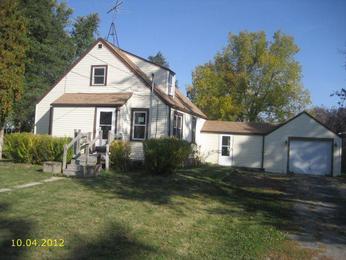 408 Summit Avenue, Woodstock, IL 60098 