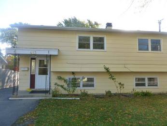 413 N Ridgemoor Ave, Mundelein, IL 60060 