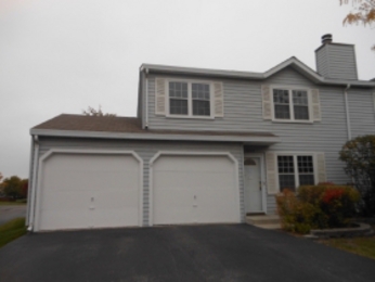 2003 Westview Ln, Round Lake Beach, IL 60073 