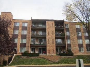 500 W Huntington Commons Rd Unit 149, Mount Prospect, IL 60056 