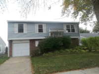 1465 Walden Cir, Aurora, IL 60506 