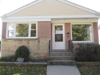 7027 W Summerdale Ave, Chicago, IL 60656 