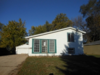 818 Monroe Ave, Carpentersville, IL 60110 