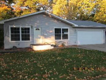 2605 1st St Ct, East Moline, IL 61244 
