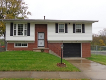 6219 N Randwick Rd, Peoria, IL 61615 