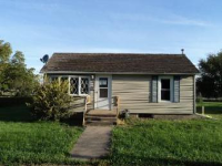 742 E 10th Ave, Monmouth, IL 61462 
