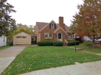 1103 W Ridge Rd, Peoria, IL 61614 
