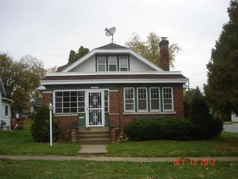 1202 W Harrison St, Freeport, IL 61032 