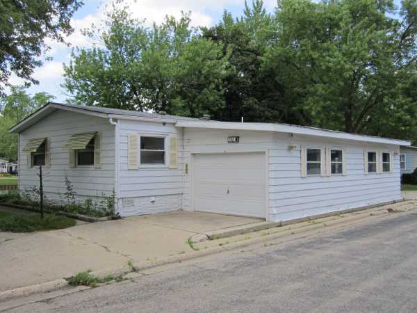 280 Catherine Lane, Elgin, IL 60123 