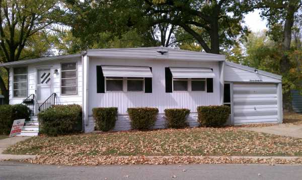 1122 Lakeview Road, Elgin, IL 60123 