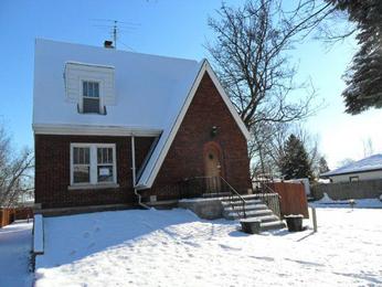 215 Grace St, Bensenville, IL 60106 