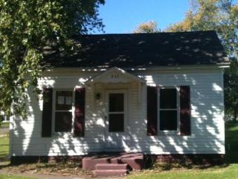 203 N Lincoln St, Worden, IL 62097 