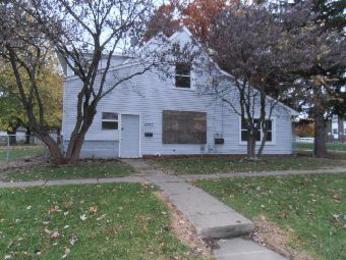 1843 N Gale Ave, Peoria, IL 61604 