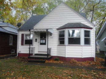 1909 S College St, Springfield, IL 62704 