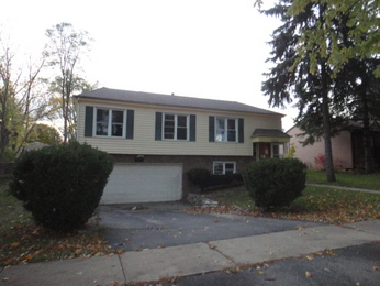 1012 Blakeley Ave, West Chicago, IL 60185 