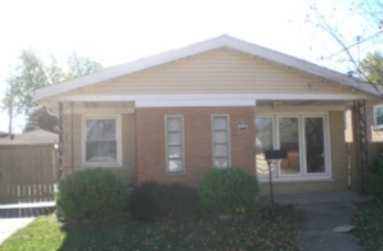 5005 W 105th St, Oak Lawn, IL 60453 