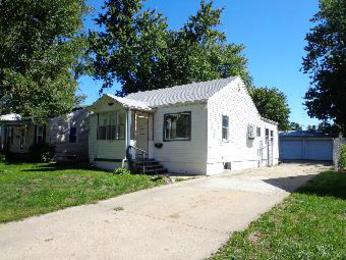 556 N Moffet Ave, Decatur, IL 62522 
