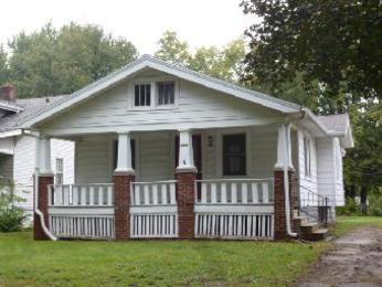 854 W Olive St, Decatur, IL 62526 