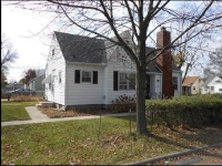 1318 West Macqueen Ave., Peoria, IL 61604 