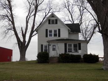 19286 2900 E. St., Malden, IL 61337 