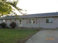 241 S Main St, Argenta, IL 62501 