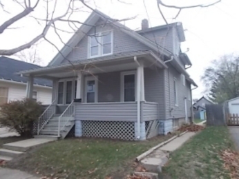 814 Bowditch Ave, Aurora, IL 60506 