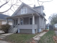814 Bowditch Ave, Aurora, IL 60506 