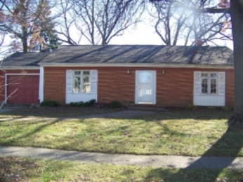 1920 Spring Brook Ave, Rockford, IL 61107 