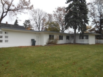 1645 Grove Ave, North Chicago, IL 60064 