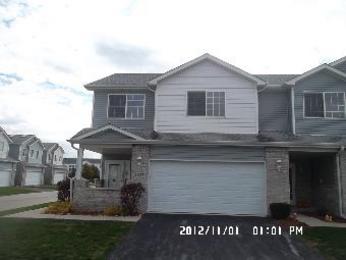 1853 Waters Edge Dr, Minooka, IL 60447 