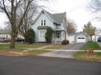 317 W Perry St, Belvidere, IL 61008 