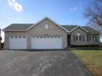 594 Hillside Ave, Antioch, IL 60002 