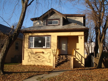 220 S 18th Ave, Maywood, IL 60153 